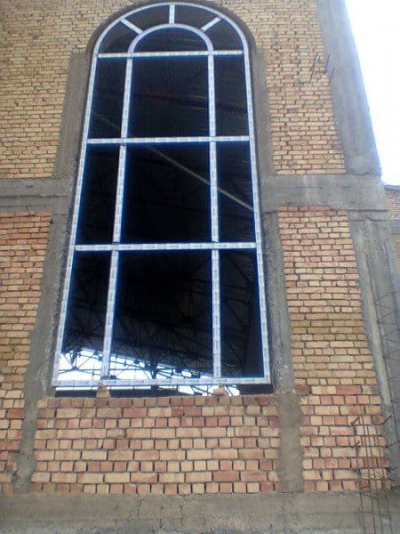 Оконный межпролётный витраж Оконный межпролётный витраж